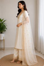 Elegant Cream and Gold South Asian Ensemble - Image 2